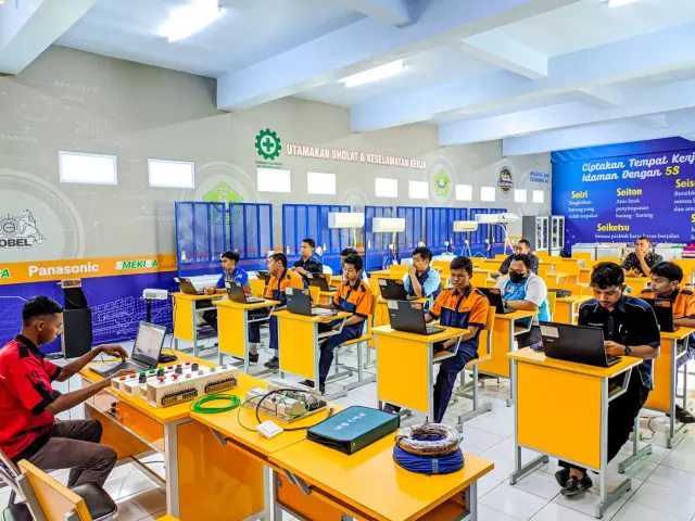 Ruang Class Panasonic
