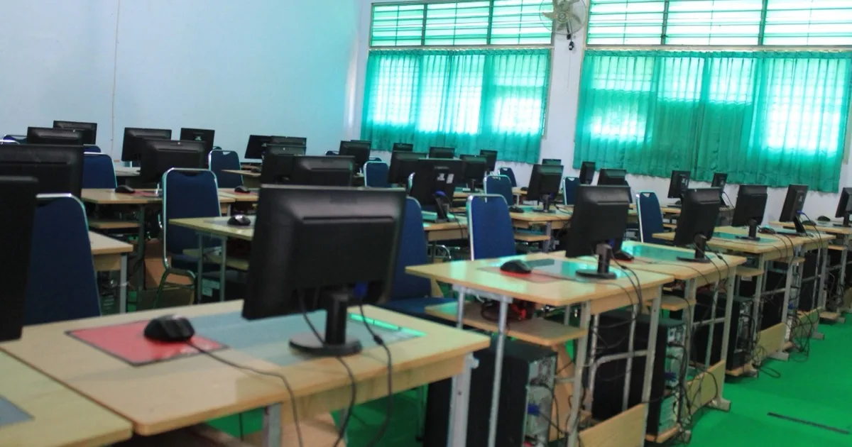 PLC untuk Pemula: Mengapa Industri Memakainya